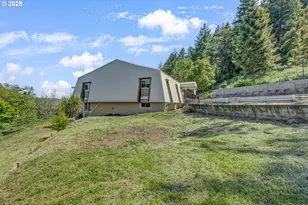 331 Hemlock Ln, Roseburg, OR 97471 - Photo 9