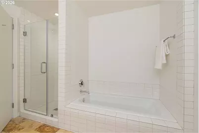 3570 S River Pkwy #401, Portland, OR 97239 - Photo 25