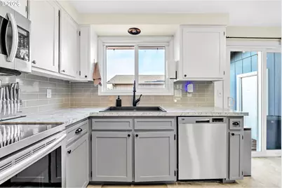 4866 Beaver St, Springfield, OR 97478 - Photo 13