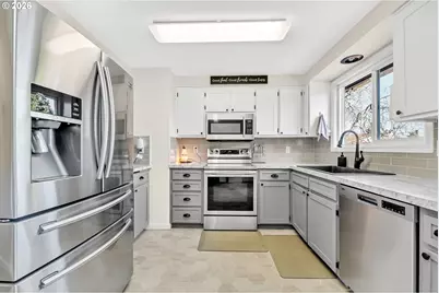 4866 Beaver St, Springfield, OR 97478 - Photo 11