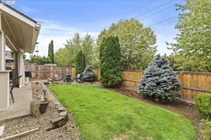 2529 N Roger Smith Dr, Newberg, OR 97132 - Photo 37