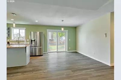 408 Clara Ct, Salem, OR 97301 - Photo 13