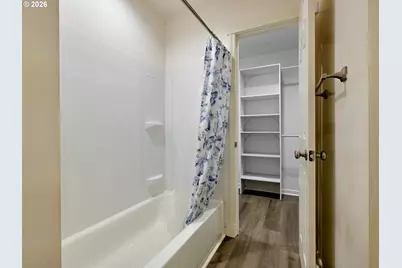 408 Clara Ct, Salem, OR 97301 - Photo 19