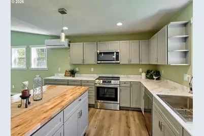 408 Clara Ct, Salem, OR 97301 - Photo 7