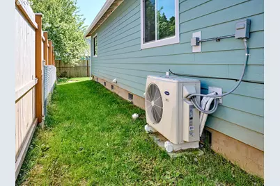 408 Clara Ct, Salem, OR 97301 - Photo 35