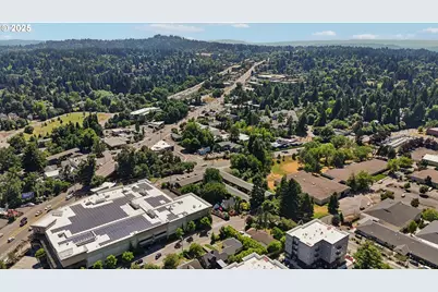 8046 SW Capitol Hill Rd, Portland, OR 97219 - Photo 39