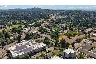 8046 SW Capitol Hill Rd, Portland, OR 97219 - Photo 39