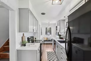 8046 SW Capitol Hill Rd, Portland, OR 97219 - Photo 13