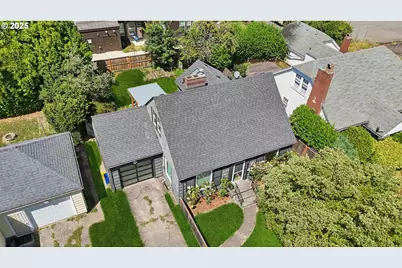 8046 SW Capitol Hill Rd, Portland, OR 97219 - Photo 35