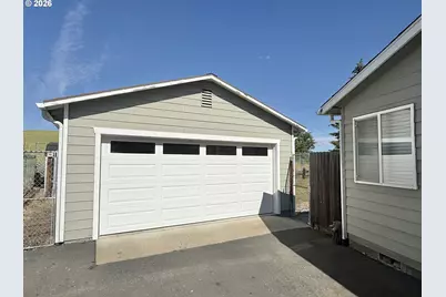 909 Toll Rd, Dufur, OR 97021 - Photo 3