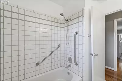 7506 SE Main St, Portland, OR 97215 - Photo 21