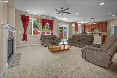 13061 SE Meadehill Ave, Happy Valley, OR 97086 - Photo 11