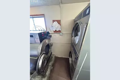 1593 Highway 101, Reedsport, OR 97467 - Photo 9