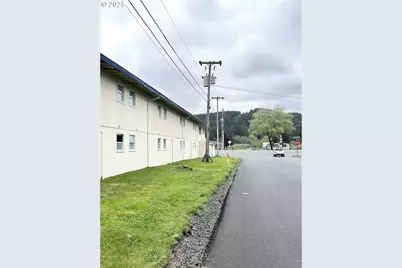 1593 Highway 101, Reedsport, OR 97467 - Photo 11