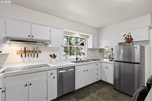 1036 Bullock St, Lake Oswego, OR 97034 - Photo 13