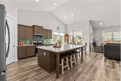 2407 W 8th Ave, Junction City, OR 97448 - Photo 11