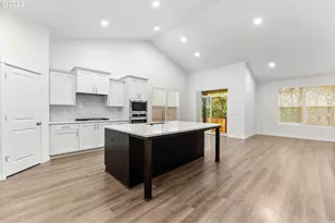 1945 S 32nd Ave, Cornelius, OR 97113 - Photo 5