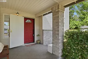 936 NE Lija Loop, Portland, OR 97211 - Photo 3
