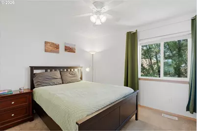936 NE Lija Loop, Portland, OR 97211 - Photo 29
