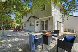 936 NE Lija Loop, Portland, OR 97211 - Photo 33