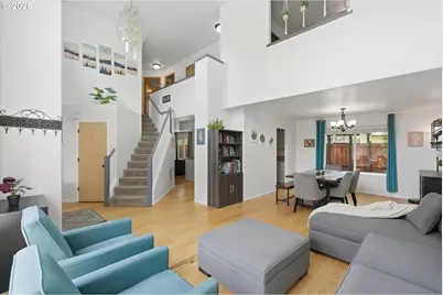 936 NE Lija Loop, Portland, OR 97211 - Photo 5
