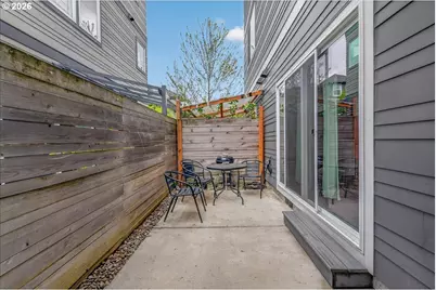 521 N Cook St, Portland, OR 97227 - Photo 5