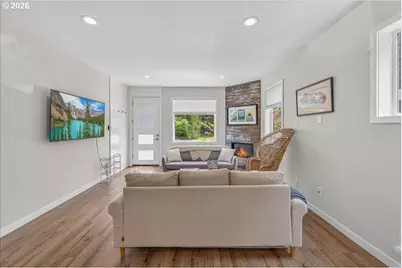 521 N Cook St, Portland, OR 97227 - Photo 5