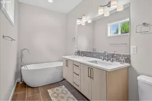 521 N Cook St, Portland, OR 97227 - Photo 27