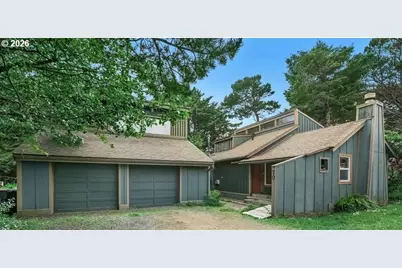 70 NW Knoxville St, Yachats, OR 97498 - Photo 1