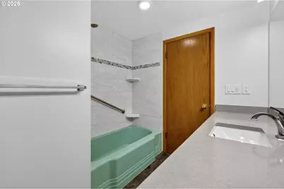 1685 SW 87th Ave, Portland, OR 97225 - Photo 29