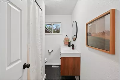 13243 NE Sacramento Dr, Portland, OR 97230 - Photo 15