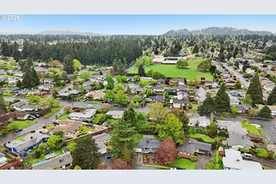 13243 NE Sacramento Dr, Portland, OR 97230 - Photo 41