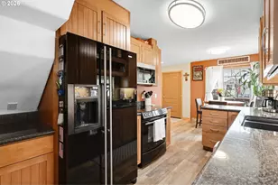 1625 E 13th Pl, The Dalles, OR 97058 - Photo 11