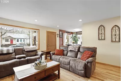 1625 E 13th Pl, The Dalles, OR 97058 - Photo 5