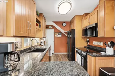 1625 E 13th Pl, The Dalles, OR 97058 - Photo 9