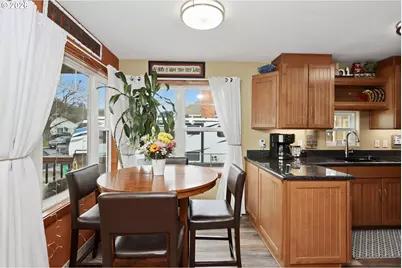 1625 E 13th Pl, The Dalles, OR 97058 - Photo 7