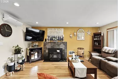 1625 E 13th Pl, The Dalles, OR 97058 - Photo 3