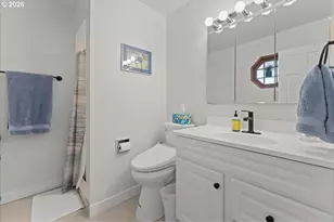 5360 SW Dover Ln, Portland, OR 97225 - Photo 23