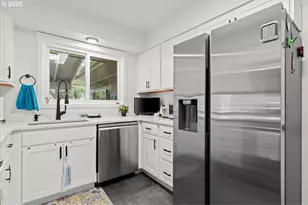 5360 SW Dover Ln, Portland, OR 97225 - Photo 13