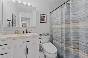 5360 SW Dover Ln, Portland, OR 97225 - Photo 29