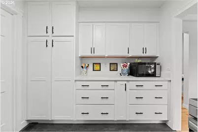 5360 SW Dover Ln, Portland, OR 97225 - Photo 17