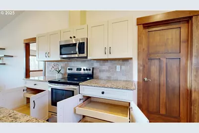 15289 Oceanview Dr, Brookings, OR 97415 - Photo 11