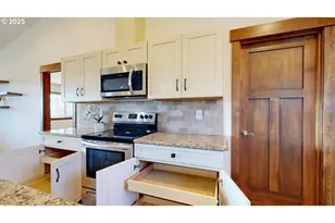 15289 Oceanview Dr, Brookings, OR 97415 - Photo 11