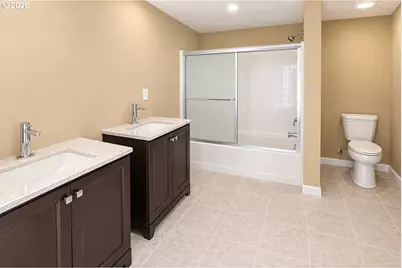 144 Duane St, Astoria, OR 97103 - Photo 17