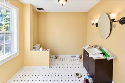 144 Duane St, Astoria, OR 97103 - Photo 25
