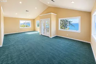144 Duane St, Astoria, OR 97103 - Photo 9