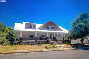 213 Cedar St, Klamath Falls, OR 97601 - Photo 1