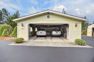 621 Glenbrook Cir, Florence, OR 97439 - Photo 37