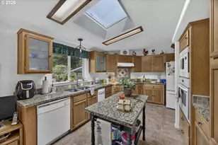 621 Glenbrook Cir, Florence, OR 97439 - Photo 17