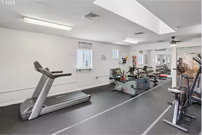 980 Astor Way, Woodburn, OR 97071 - Photo 17